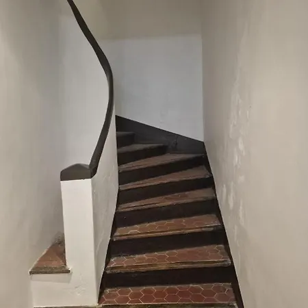 Appartement Elegant On A Quiet Street In Old Town Antibes