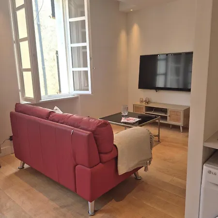 Appartement Elegant On A Quiet Street In Old Town *